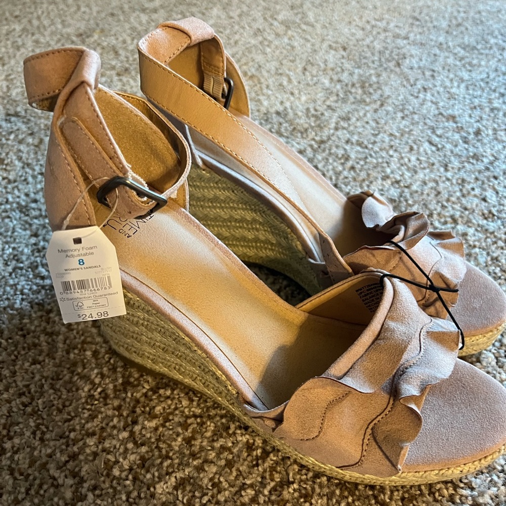 👡NEW W TAGS Time and Tru pastel pink wedges size 8 👡